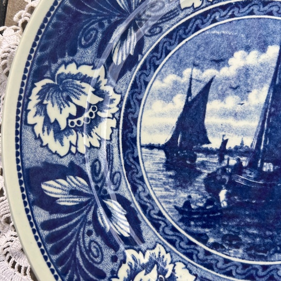 Bochs Delfts Belgium Decorative Plate - Picture 4 of 8